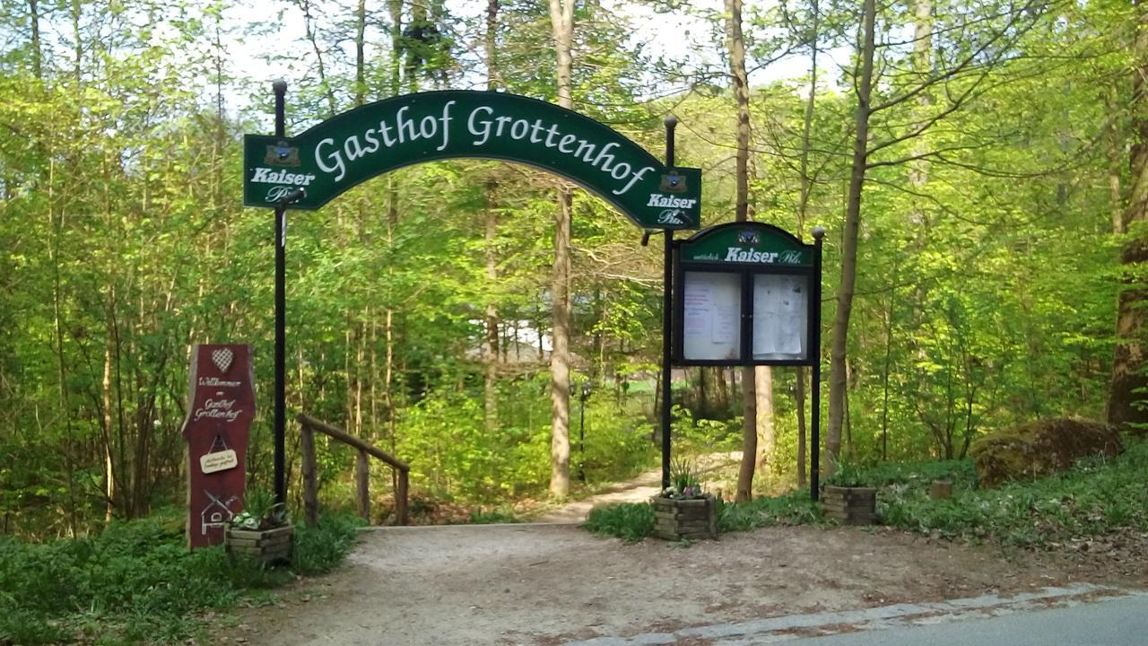 Gasthof Grottenhof Hotel Neuhaus an der Pegnitz Eksteriør billede
